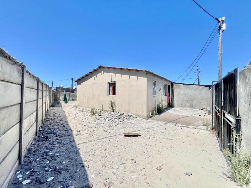 2 Bedroom Property for Sale in Delft Western Cape